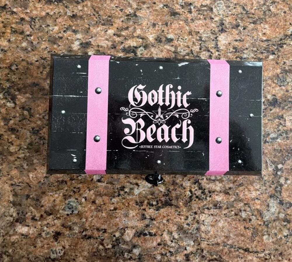 Jeffree Star Cosmetics Gothic Beach Palette